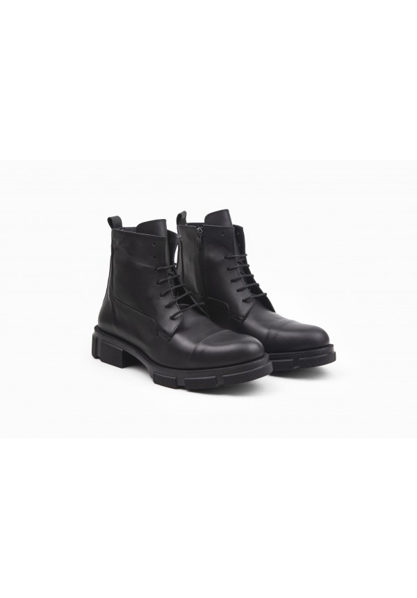 2207 BLACK BOOTS