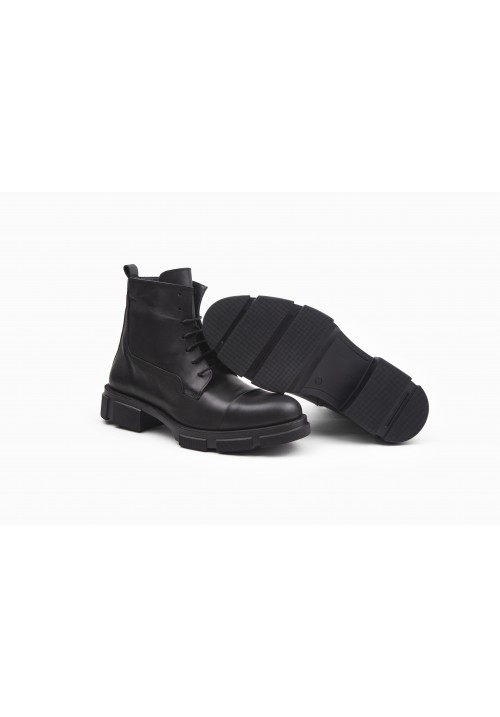 2207 BLACK BOOTS